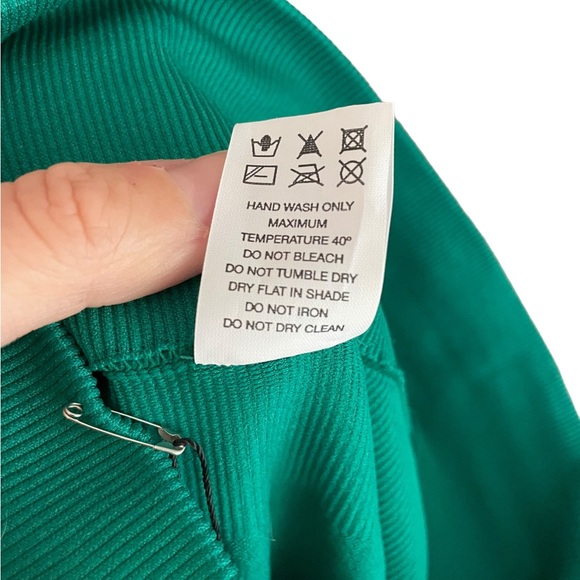 ALALA Barre Shorts in Emerald NWT - Picture 4 of 8